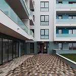 One Apart T3 With Free Parking Apartament